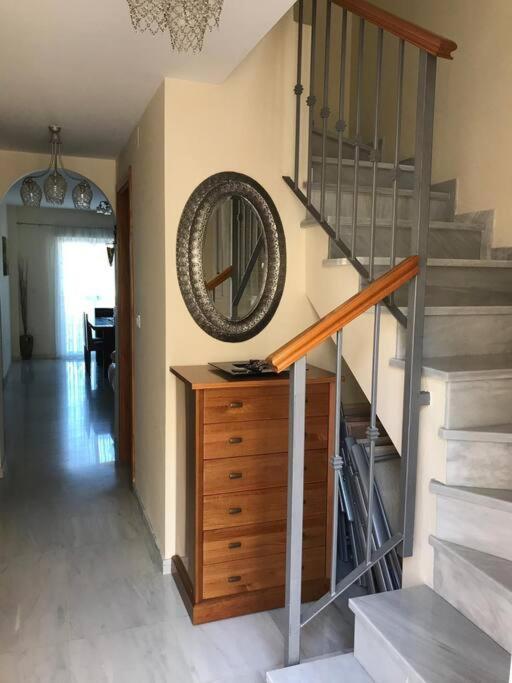 Сasa de vacaciones Stunning 2-bed House In W. Pool, A/c, Garage *